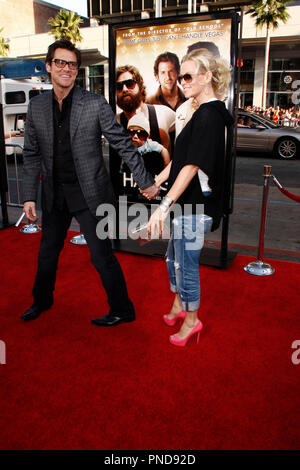 Jim Carrey und Jenny McCarthy am Los Angeles Premiere der Kater gehalten an der Grauman Chinese Theatre in Hollywood, CA am Dienstag, 2. Juni 2009. Foto von PRPP/PictureLux Datei Referenz # Jim Carrey Jenny 60109 03 PRPP nur für redaktionelle Verwendung - Alle Rechte vorbehalten Stockfoto