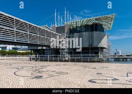 Blick auf das Oceanario de Lisboa (Lisbon's Aquarium) in der Stadt Lissabon, Portugal. Stockfoto