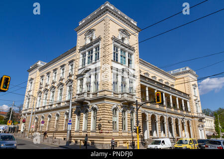 Typische reich verzierte Gebäude im Zentrum von Sofia (der Zentrale militärische Club), Sofia, Bulgarien. Stockfoto