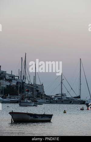 Sonnenuntergang in Kea Insel, Griechenland Stockfoto