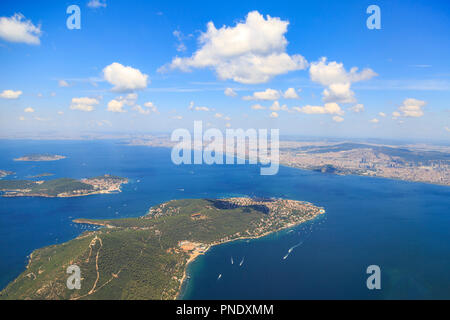 Prinzen Inseln vom Himmel (Buyukada und heybeliada) von Sky in Istanbul, Türkei Stockfoto