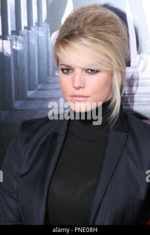 Jessica Simpson bei der Premiere von CBS Filme der "außergewöhnlichen Maßnahmen". Ankunft gehalten an der Grauman Chinese Theatre in Hollywood, CA. 19. Januar 2010. Foto: Richard Chavez/PictureLux Datei Referenz # SimpsonJ8 011910 PLX nur für redaktionelle Verwendung - Alle Rechte vorbehalten Stockfoto