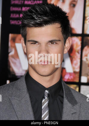 Taylor Lautner bei der Weltpremiere von "Valentinstag" am Grauman Chinese Theatre in Hollywood, CA am Montag, 8. Februar 2010 statt. Foto von PRPP Pacific Rim Foto Presse. Datei Referenz # Taylor Lautner 2810 2 PRPP nur für redaktionelle Verwendung - Alle Rechte vorbehalten Stockfoto