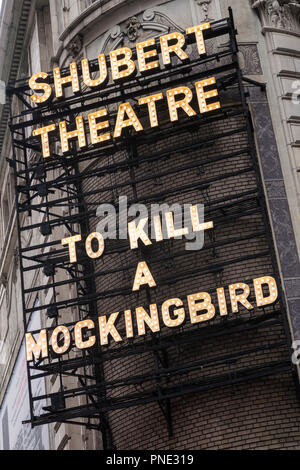 Shubert Theatre Marquee mit „To Kill a Mockingbird“, NYC, USA 2018 Stockfoto