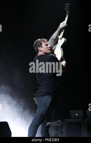 Tom Delonge von Blink 182 führt in Konzert beim Cruzan Amphitheater in West Palm Beach, Florida, am 23. September 2011. Stockfoto