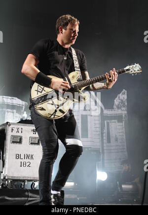 Tom Delonge von Blink 182 führt in Konzert beim Cruzan Amphitheater in West Palm Beach, Florida, am 23. September 2011. Stockfoto