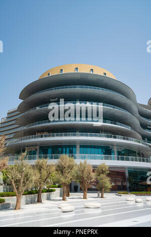 Äußere der neuen Erweiterung der Dubai Mall, der Fashion Avenue, Gehäuse Restaurants und High-End-Geschäfte und Einkaufszentren mit Luxus Marken, in Dubai, Un Stockfoto