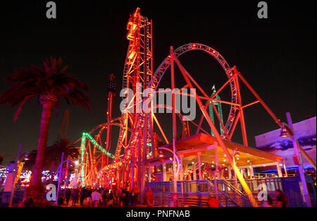 Buena Park, Kalifornien, USA. Sept 2018 20. Einen Überblick über die Atmosphäre der HangTime Fahrt am Eröffnungsabend der Knott's Scary Farm Halloween Spuk am 20. September 2018 in Knott's Berry Farm in Buena Park, Kalifornien. Foto von Barry King/Alamy leben Nachrichten Stockfoto