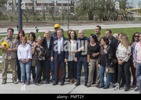 Der Provinz Buenos Aires, Buenos Aires, Argentinien. 20 Sep, 2018. INT. World News. 2018, September 20. Lanus, Provinz Buenos Aires, Argentinien.- Präsident von Argentinien MAURICIO MACRI weiht Olympischen Brücke an Ribera Sur, Lanus, Provinz Buenos Aires. Credit: Julieta Ferrario/ZUMA Draht/Alamy leben Nachrichten Stockfoto