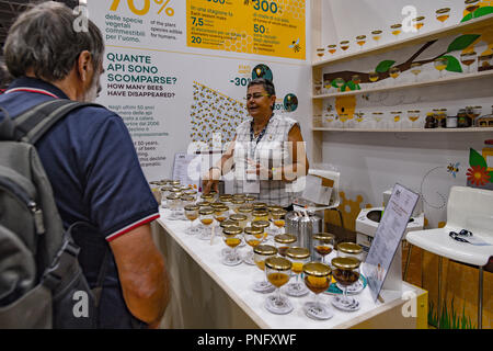 Italien Turin, Lingotto 21 September 2018 Terra Madre - Salone del Gusto - Honig Bar Kredit: Wirklich Easy Star/Alamy leben Nachrichten Stockfoto
