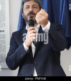 September 21, 2018 - Foto: der Präsident der Abgeordnetenkammer Hon. Roberto Fico. Am Morgen wurde der neue Sitz der historischen Zeitung der Stadt Neapel eingeweiht', 'Il Mattino'' .. den neuen Hauptsitz in der Centro Direzionale di Napoli in der Torre Francesco befinden sich im 33. Stock.. Die Veranstaltung wurde von der höchsten Stadt Behörden wie der Bürgermeister Luigi De Magistris, der Präfekt der Polizeichef und der Präsident der Kammer der Abgeordneten Roberto Fico. Die Redaktion der Journalist der Mattino Giancarlo Siani gewidmet war, die von den C getötet besucht Stockfoto