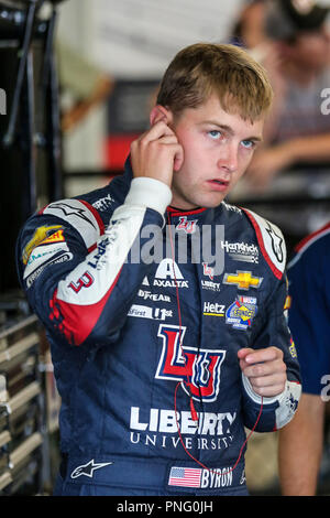 Richmond, VA, USA. 21 Sep, 2018. Monster Energy NASCAR Cup Series Treiber William Byron (24) wartet auf den Start der zweiten Federated Auto Parts 400 Praxis in Richmond, VA. Jonathan Huff/CSM/Alamy leben Nachrichten Stockfoto