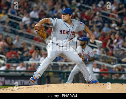 Washington, Vereinigte Staaten von Amerika. 20 Sep, 2018. New York Mets Krug Jason Vargas (40) arbeitet im ersten Inning gegen die Washington Nationals an den Angehörigen Park in Washington, DC am Donnerstag, 20. September 2018. Credit: Ron Sachs/CNP (Einschränkung: Keine New York oder New Jersey Zeitungen oder Zeitschriften innerhalb eines 75-Meilen-Radius von New York City) | Verwendung der weltweiten Kredit: dpa/Alamy leben Nachrichten Stockfoto