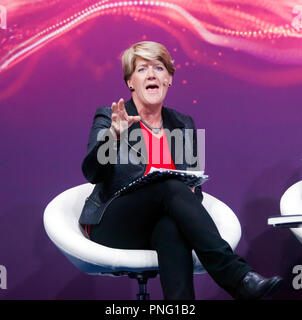 Clare Balding eine Diskussion mit dem Titel "Technologie im Sport: Es ist immer eine gute Sache?' auf der Hauptbühne an der New Scientist Leben. Stockfoto