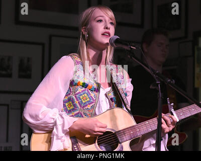 Hollywood, Kalifornien, USA. 20 Sep, 2018. MAWD führt an RADDNightLive! An Herrn Musichead Galerie in Hollywood, Kalifornien. Credit: Billy Bennight/ZUMA Draht/Alamy leben Nachrichten Stockfoto