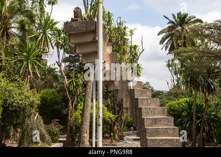 Ethnologisches Museum, Institut für äthiopische Studien, ehemaliger Palast Haile Selassie's, Addis Abeba, Äthiopien 13 Treppen zum Himmel windende vertreten Stockfoto