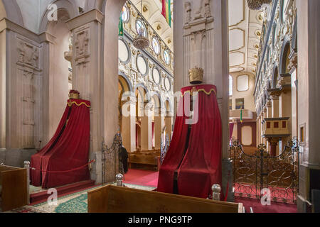 Interieur, Dreifaltigkeitskirche, in Amharisch als Kidist Selassie, Äthiopische Orthodoxe Kirche Tewahedo Kirche bekannt, Ruhestätte für Kaiser Haile Selassie Stockfoto