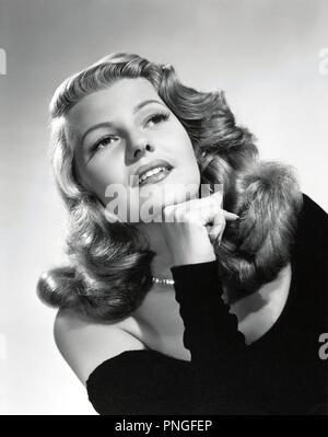 Original Film Titel: gilda. Englischer Titel: gilda. Jahr: 1946. Regie: CHARLES VIDOR. Stars: Rita Hayworth. Quelle: Columbia Pictures/COBURN, ROBERT/Album Stockfoto