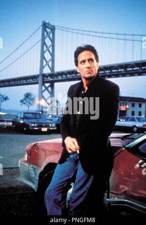 Original Film Titel: Basic Instinct. Englischer Titel: Basic Instinct. Jahr: 1992. Regie: Paul Verhoeven. Stars: Michael Douglas. Quelle: TRI STAR BILDER / Album Stockfoto