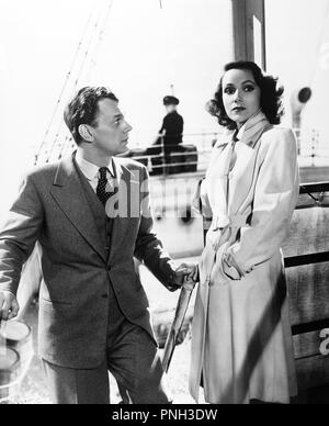 Original Film Titel: REISE IN DIE ANGST. Englischer Titel: REISE IN DIE ANGST. Jahr: 1943. Regie: Norman Foster. Stars: DOLORES DEL RIO; Joseph Cotten. Credit: RKO/Album Stockfoto