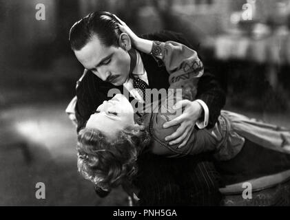 Original Film Titel: NACHT ENGEL. Englischer Titel: NIGHT ANGEL. Jahr: 1931. Regie: Edmund GOULDING. Stars: FREDRIC MÄRZ; NANCY CARROLL. Quelle: Paramount Pictures/Album Stockfoto