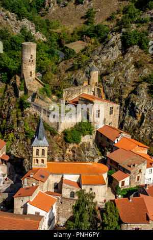 Saint Floret wurde als „Petite Cité de Caractèrere“, Puy de Dome, Auvergne Rhone Alpes, Frankreich, bezeichnet Stockfoto