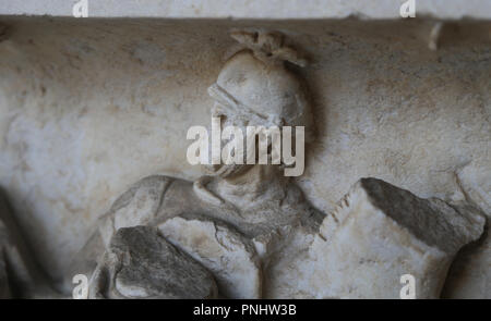 Italien. Pisa. Campo Santo. Steinernen Sarkophag. Relief eines römischen Soldaten. Römische Kaiserzeit. Stockfoto