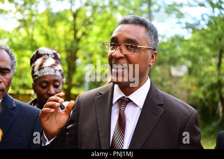 Ehemaliger Boxer Michael Watson außerhalb Snaresbrook Crown Court in London, in dem eine Gruppe von Männern, die für die Durchführung einer gewalttätigen Carjacking auf ihn inhaftiert wurden. Stockfoto