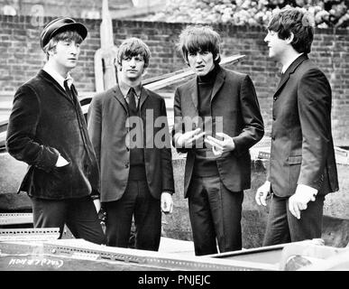 Original Film Titel: Tag Nacht. Englischer Titel: Tag Nacht. Jahr: 1964. Regie: Richard Lester. Stars: die Beatles, Ringo Starr, George Harrison, PAUL MCCARTNEY, JOHN LENNON. Quelle: UNITED ARTISTS/Album Stockfoto