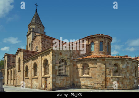 Kirche von San Pedro, katholische Tempel in der Stadt Gijón, Asturien, Spanien, Europa Stockfoto