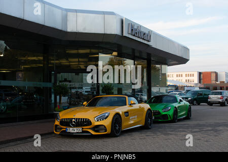 Borken, Nordrhein-Westfalen / Deutschland - 20. September 2018: Sportwagen Mercedes-AMG GT vor der Mercedes Händler Herbrand aus Borken Stockfoto