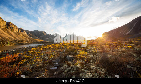 Tombstone Territorial Park Sonnenuntergang Stockfoto
