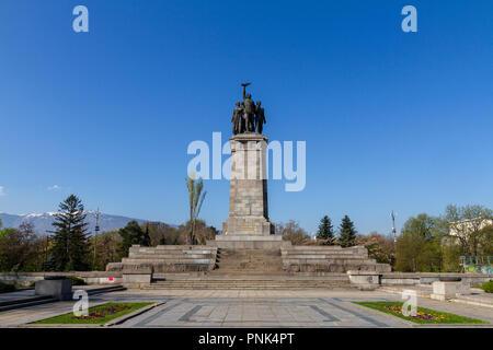 Das Denkmal für die sowjetischen Armee, Knyazheska Garten, Sofia, Bulgarien. Stockfoto