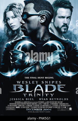 Blade: Trinity (2004) unter der Regie von David S. Web und mit Wesley Snipes, Kris Kristofferson, Parker Posey und Ryan Reynolds. Klinge und der Kartenindex suche ich dringend Nightstalkers auf Dracula. Stockfoto