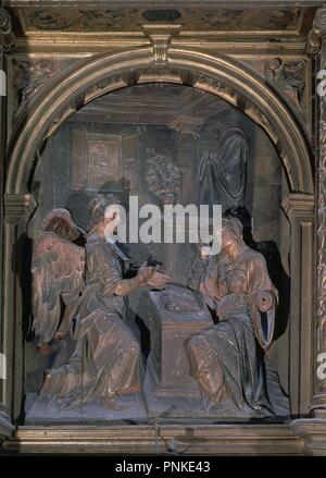 RETABLO MAYOR DE LA Iglesia de San MATEO - las mejores DE LA ANUNCIACION - 1579. Thema: JERONIMO HERNANDEZ/VAZQUEZ EL VIEJO JUAN BAUTISTA. Lage: Iglesia de San Mateo. LUCENA. CORDOBA. Spanien. Stockfoto