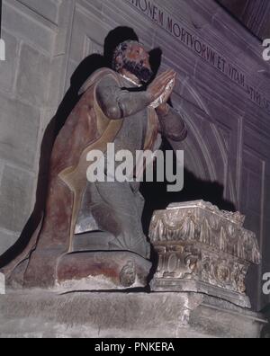 ESTATUA DE GARCIA IV SANCHO III DE NAVARRA EL LLAMADO DE "WYCKOFF" REY DE PAMPLONA DESDE EL 1035/54 EN EL PANTEON REAL-SIGLO XVI-RENACIMIENTO. Lage: MONASTERIO DE SANTA MARIA LA REAL DE NAJERA. NAJERA. Rioja. Spanien. Stockfoto