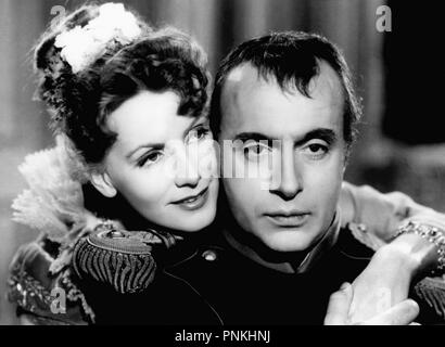 Original Film Titel: Eroberung. Englischer Titel: Eroberung. Jahr: 1937. Regie: Clarence Brown. Stars: Charles Boyer, Greta Garbo. Credit: MGM /Album Stockfoto