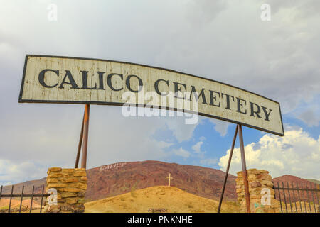 Eingang Calico Ghost Town Friedhof. Die bergbaustadt Calico ist in der Nähe von Barstow in San Bernardino County. Calico ist State Historic Landmark. Stockfoto