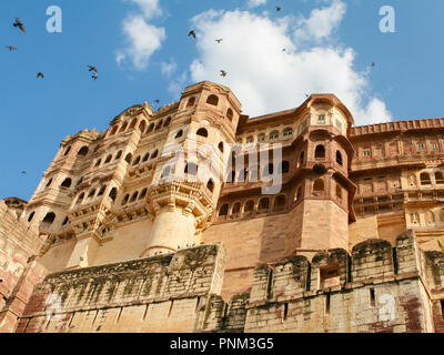 Mehrangarh oder Mehran Fort (15. Jahrhundert), in Jodhpur, Rajasthan gelegen, ist eine der größten Festungen in Indien Stockfoto