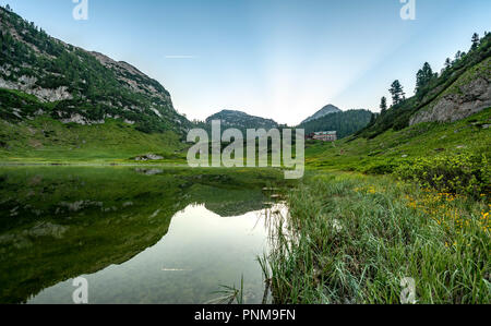 Kärlingerhaus Am Funtensee, Steinernes Meer, Nationalpark Berchtesgaden, Bayern, Deutschland wider Stockfoto