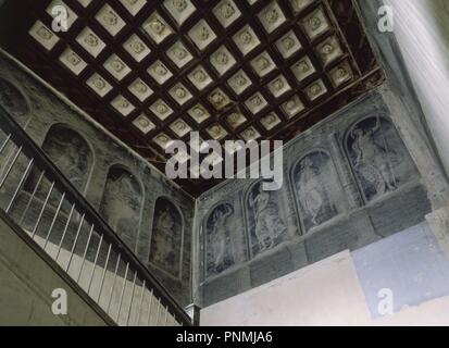 RELLANO DE LA ESCALERA DEL Palacio del Marques de SAN ADRIAN - las mejores DE LAS MUJERES - GRISALLA - 1568-1570. Autor: MORONE PIETRO. Lage: Palacio del Marques DE SAN ADRIAN. Tudela. NAVARRA. Spanien. Stockfoto