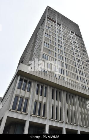 Der Middlesex County Court Komplex mit Bund zeit Arbeiten von Charles Bulfinch. bis 20. Jahrhunderts Brutalismus, Cambridge Massachusetts, USA. Stockfoto