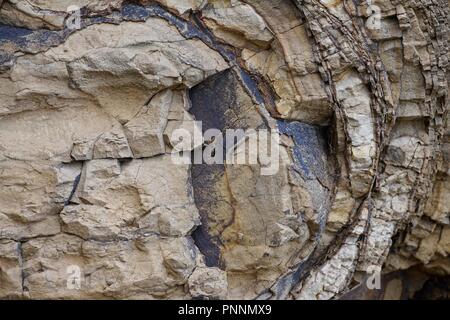 Cliff face rock Erosion, durch Verwitterung, aus der Nähe. Stockfoto