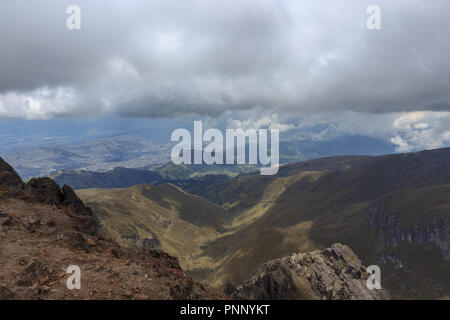 Anzeigen von ruca Pichincha in Quito, Ecuador Stockfoto