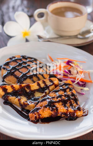 Im thailändischen Stil amerikanisches Frühstück Stockfoto