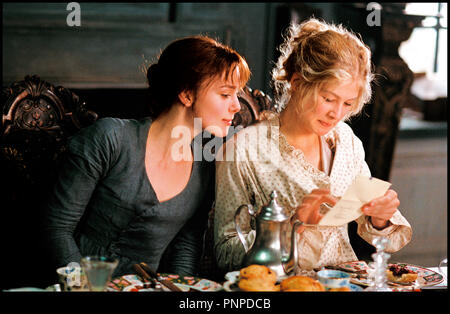 KEIRA KNIGHTLEY & ROSAMUND PIKE STOLZ UND VORURTEIL (2005 ...