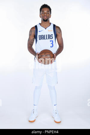 Texas, USA. September 21, 2018: Dallas Mavericks guard Daryl Macon stellt während der Dallas Mavericks Medien Tag im American Airlines Center in Dallas, TX Credit: Cal Sport Media/Alamy Leben Nachrichten gehalten Stockfoto