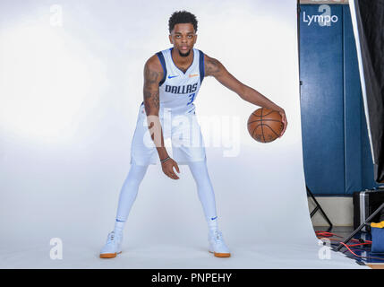 Texas, USA. September 21, 2018: Dallas Mavericks guard Daryl Macon stellt während der Dallas Mavericks Medien Tag im American Airlines Center in Dallas, TX Credit: Cal Sport Media/Alamy Leben Nachrichten gehalten Stockfoto