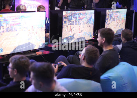 Computer Spiel Fans und Cosplayer teilnehmen, EGX 2018 NEC, Birmingham, UK, Samstag, 22. September 2018, Rosanna Marie Saracino Saracino Credit: Rosanna/Alamy leben Nachrichten Stockfoto