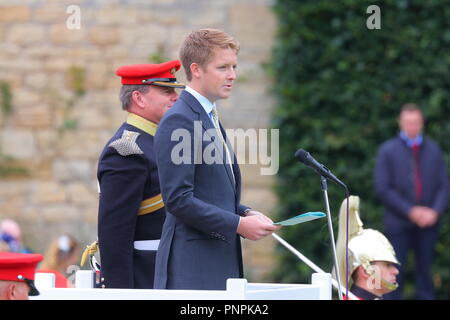 Leeds, Großbritannien. 22. September 2018. Prinz Charles Besuch in Bramham Park in Queens eigenen Yeomanry Regiment mit einem neuen Guidon vorhanden. Credit: Yorkshire Pics/Alamy leben Nachrichten Stockfoto